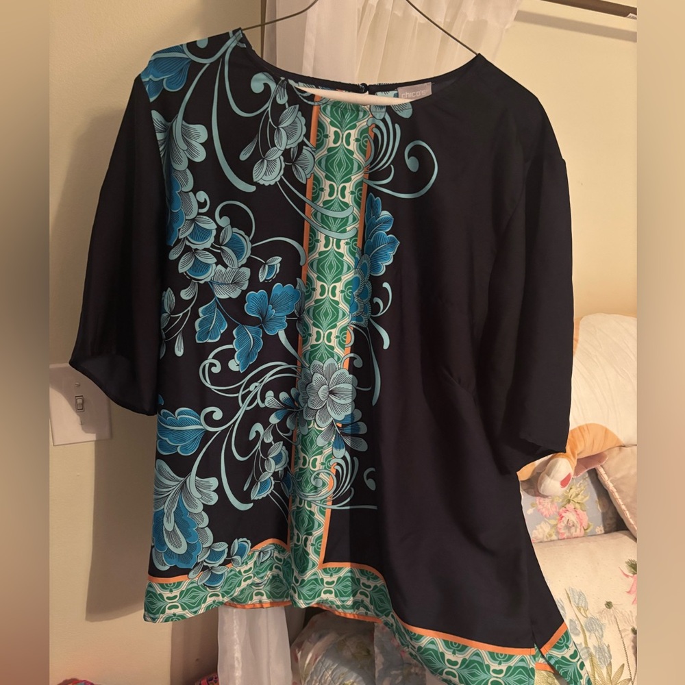 Chicos size 4 blouse